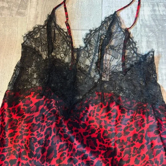 Victoria's Secret Red and Black Lace Chemise - Picture 3 of 9